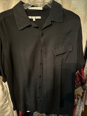 Perry Ellis Black Short-Sleeve Button-Down Shirt